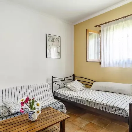 בית נופש Garden House Lefkada *